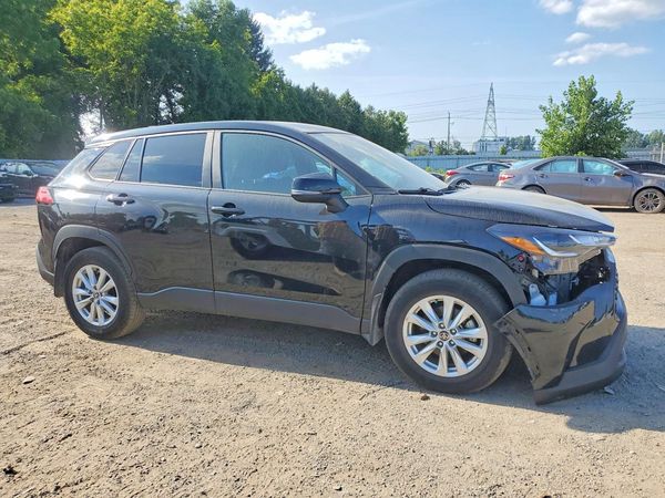2024 TOYOTA COROLLA CROSS