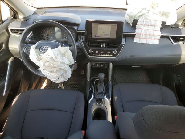 2024 TOYOTA COROLLA CROSS
