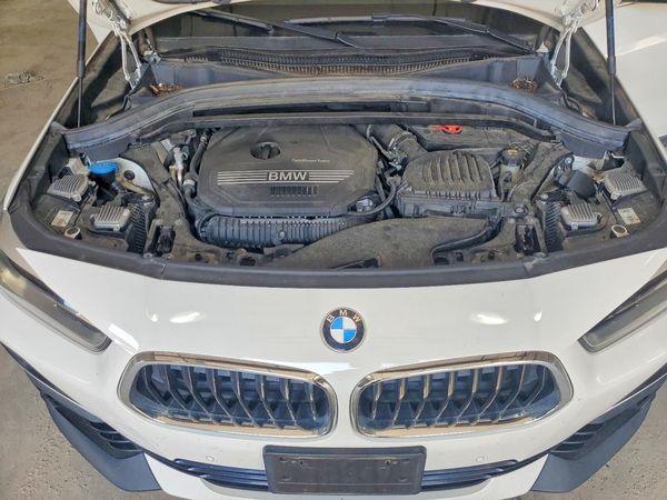 2020 BMW X2 xDrive28i — Engine bay