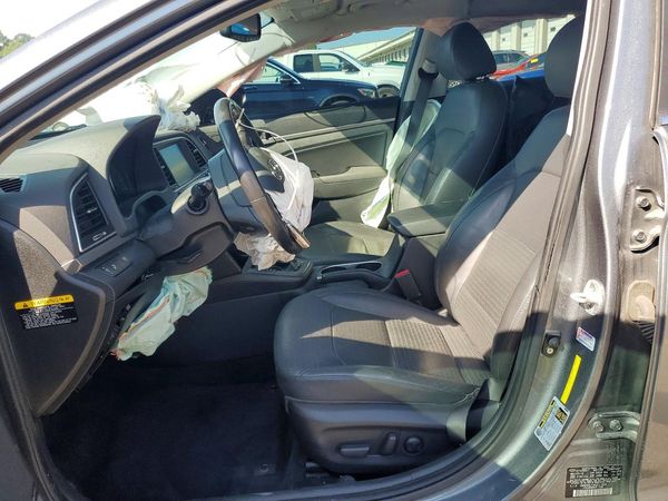 2017 HYUNDAI ELANTRA