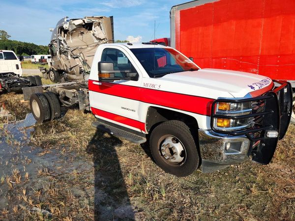 2017 CHEVROLET SILVERADO LT