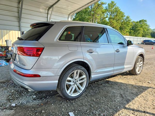 2017 AUDI Q7 quattro Prestige