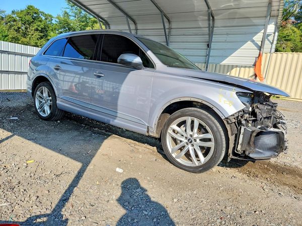 2017 AUDI Q7 quattro Prestige