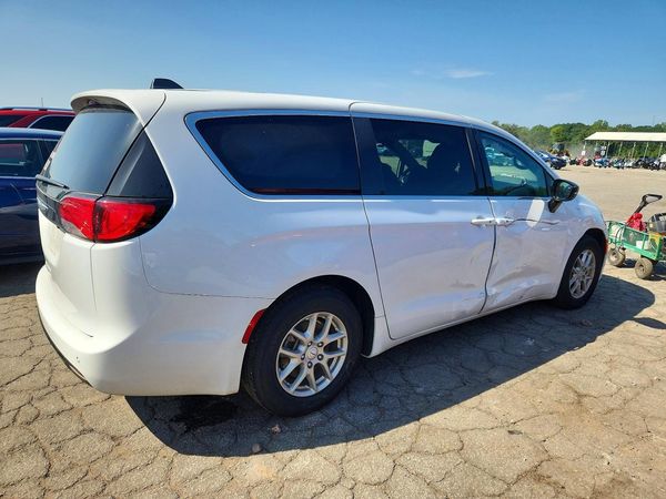 2026 CHRYSLER VOYAGER