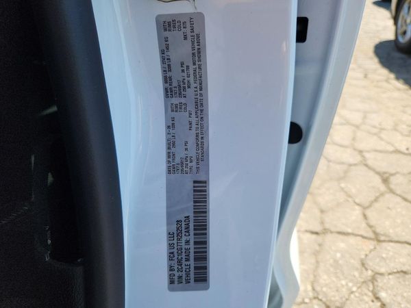 2026 CHRYSLER VOYAGER