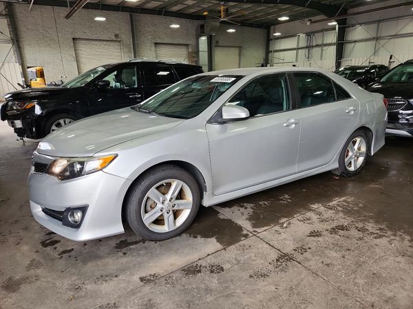 2013 TOYOTA CAMRY