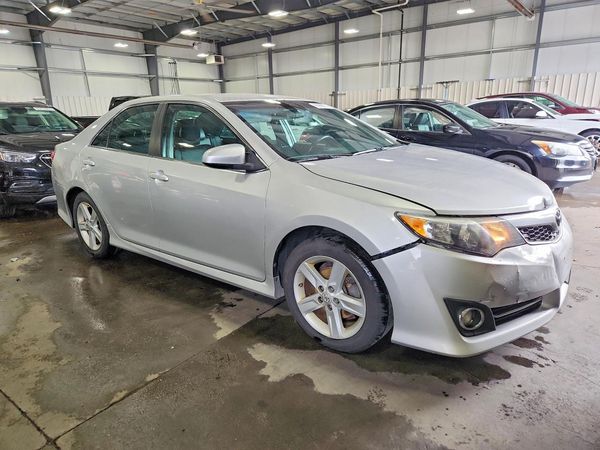 2013 TOYOTA CAMRY