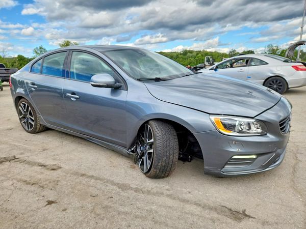 2017 VOLVO S60 Dynamic