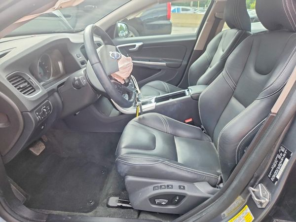 2017 VOLVO S60 Dynamic