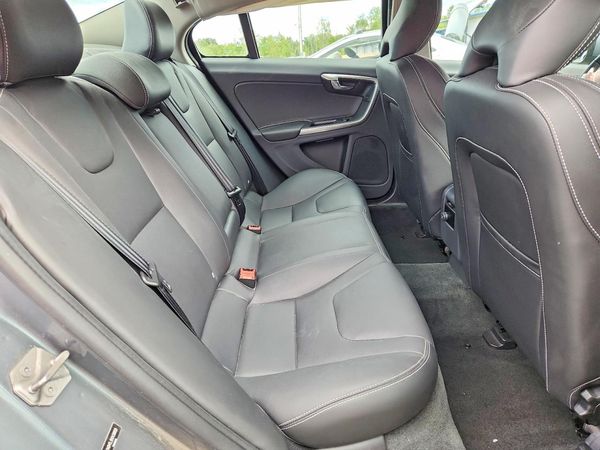 2017 VOLVO S60 Dynamic