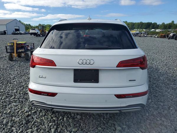 2021 AUDI Q5 quattro Prestige