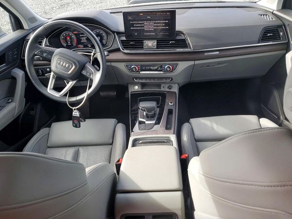 2021 AUDI Q5 quattro Prestige