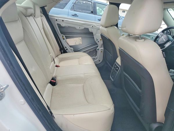2016 CHRYSLER 300 300C