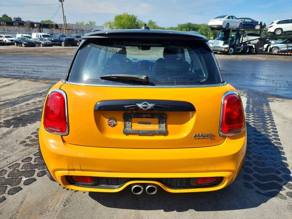 2018 MINI COOPER