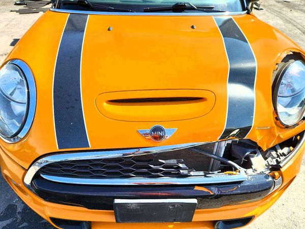2018 MINI COOPER