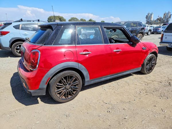 2022 MINI COOPER