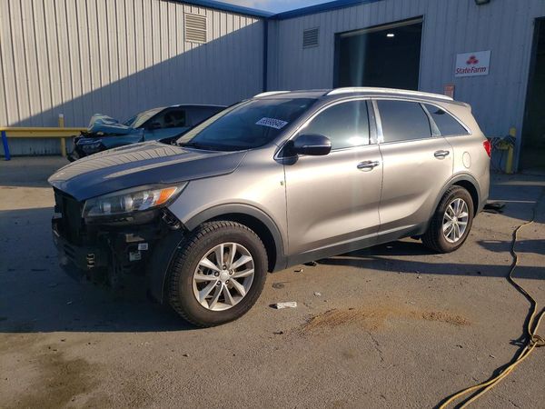 2016 KIA SORENTO L / LX