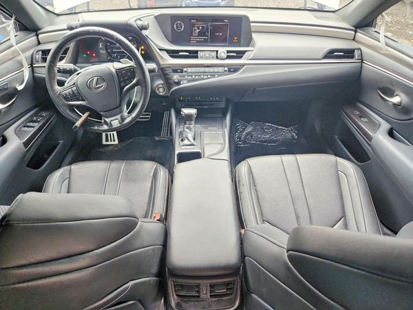 2019 LEXUS ES
