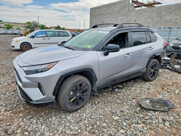 2025 TOYOTA RAV4 XSE
