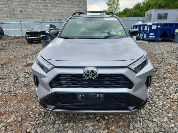 2025 TOYOTA RAV4 XSE