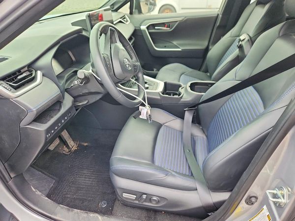 2025 TOYOTA RAV4 XSE