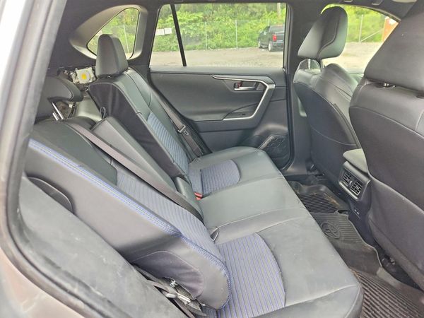 2025 TOYOTA RAV4 XSE