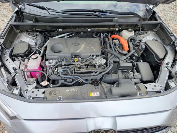 2025 TOYOTA RAV4 XSE