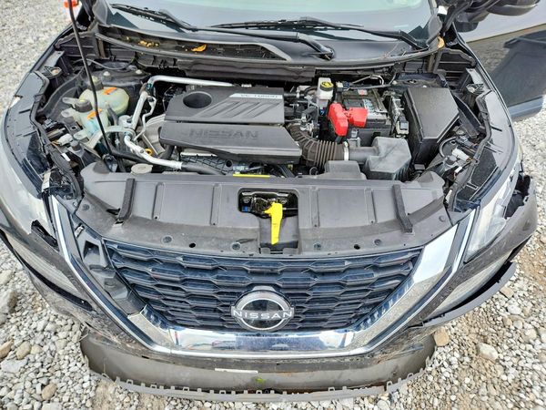 2022 NISSAN ROGUE SV — Engine bay