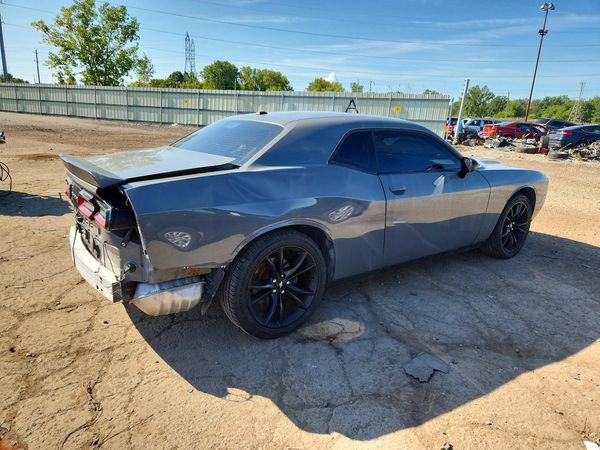 2018 DODGE CHALLENGER SXT
