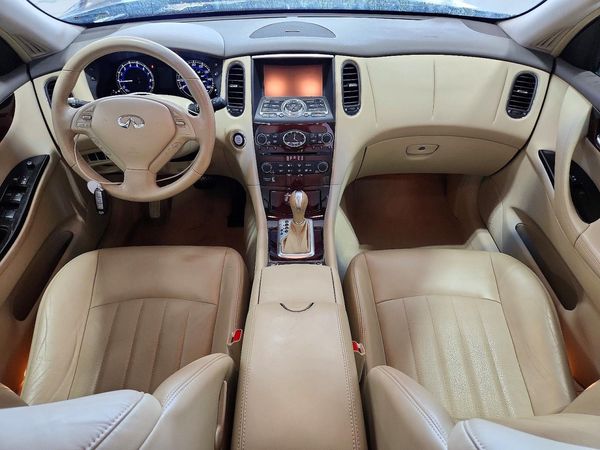 2015 INFINITI QX50