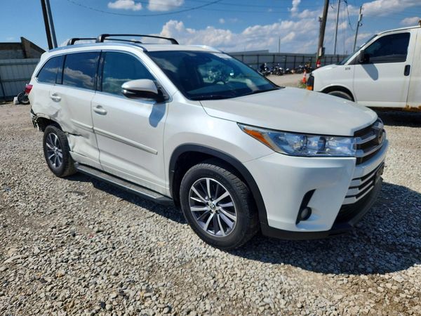 2017 TOYOTA HIGHLANDER SE/XLE