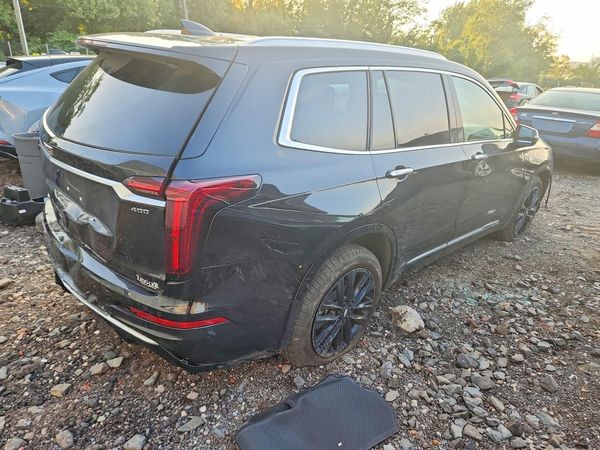 2025 CADILLAC XT6