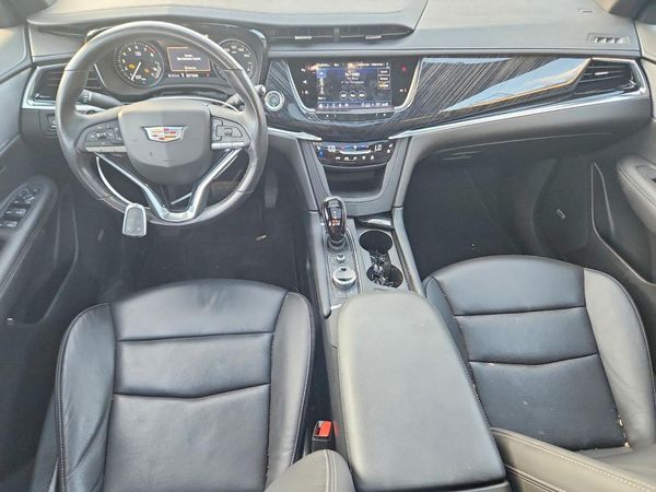 2025 CADILLAC XT6