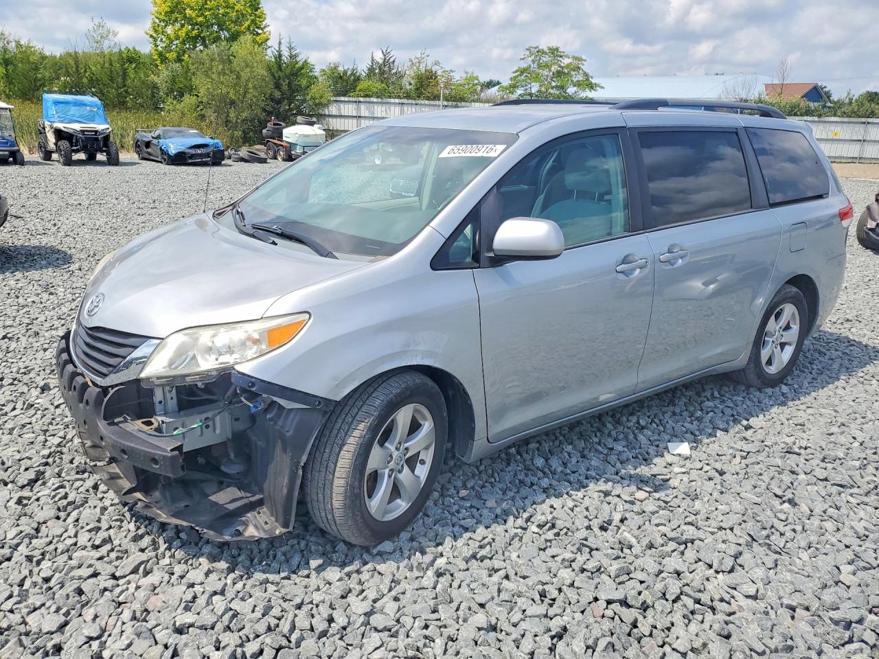 2014 TOYOTA SIENNA
