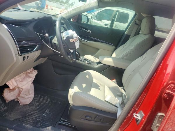 2023 CADILLAC XT4 Luxury
