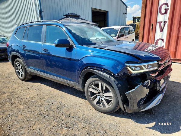 2021 VOLKSWAGEN ATLAS — Passenger 3/4