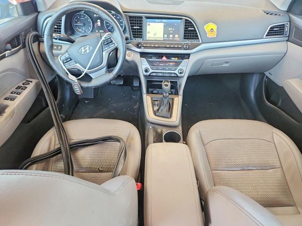 2017 HYUNDAI ELANTRA