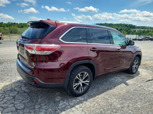 2016 TOYOTA HIGHLANDER