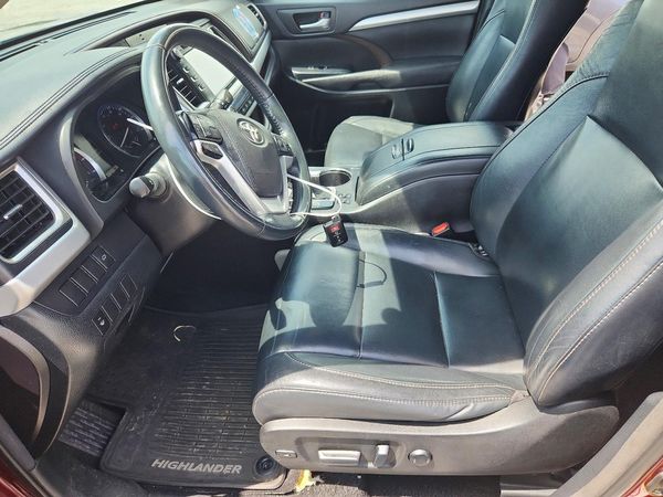 2016 TOYOTA HIGHLANDER