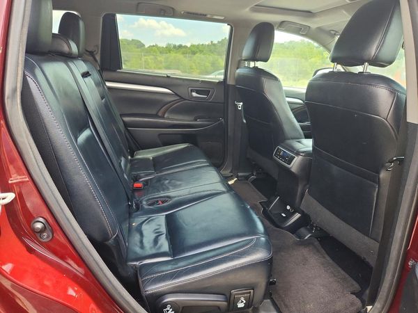 2016 TOYOTA HIGHLANDER