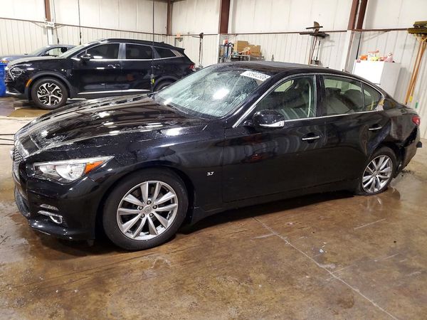 2015 INFINITI Q50