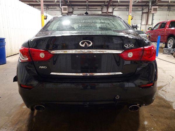 2015 INFINITI Q50
