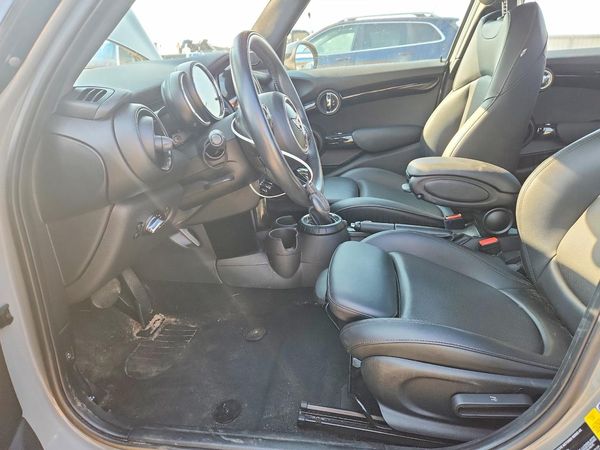 2015 MINI COOPER