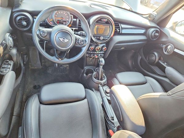 2015 MINI COOPER