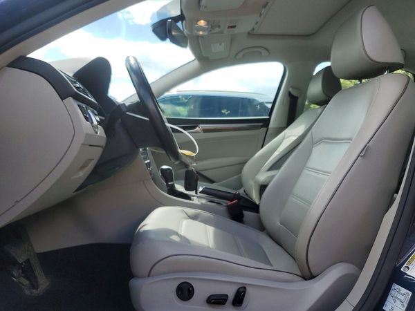2018 VOLKSWAGEN PASSAT SE, SE w/ Technology