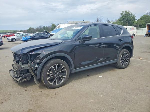 2022 MAZDA CX-5 Premium Package