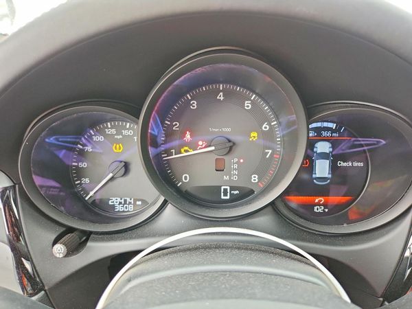 2022 PORSCHE MACAN