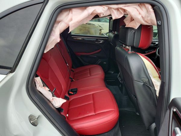 2022 PORSCHE MACAN