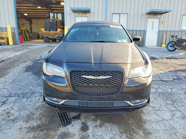 2015 CHRYSLER 300