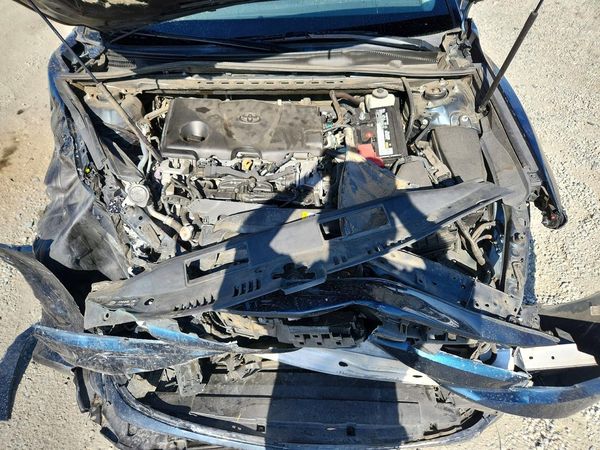 2020 TOYOTA CAMRY LE — Engine bay